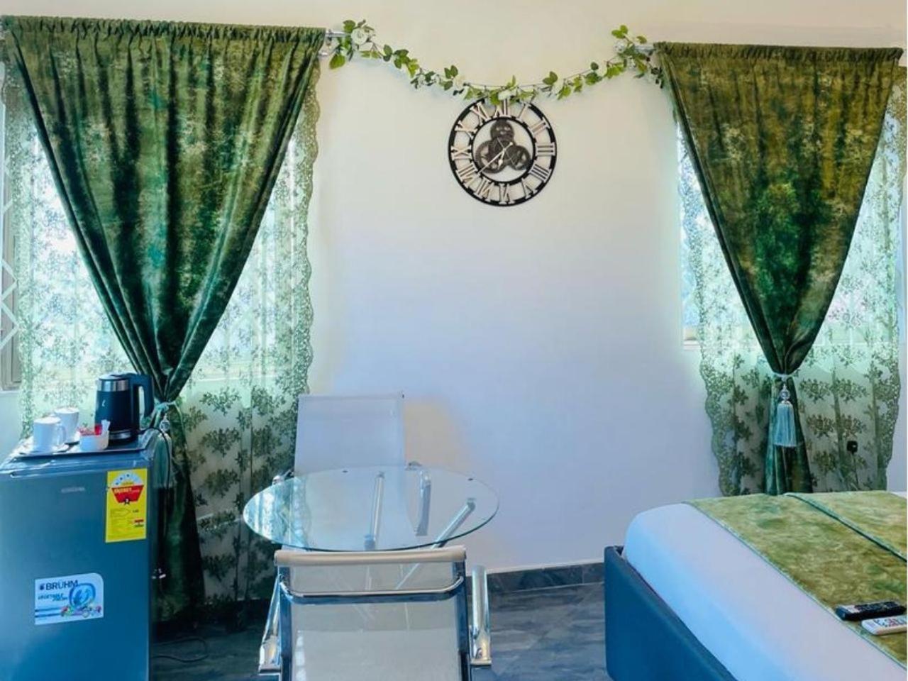 Perriman Hotel Kokrobite Bagian luar foto