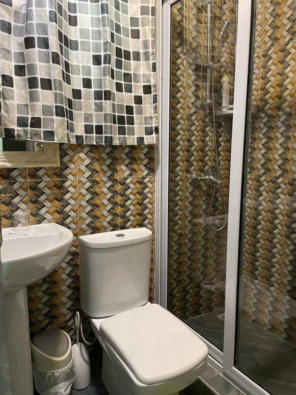 Perriman Hotel Kokrobite Bagian luar foto