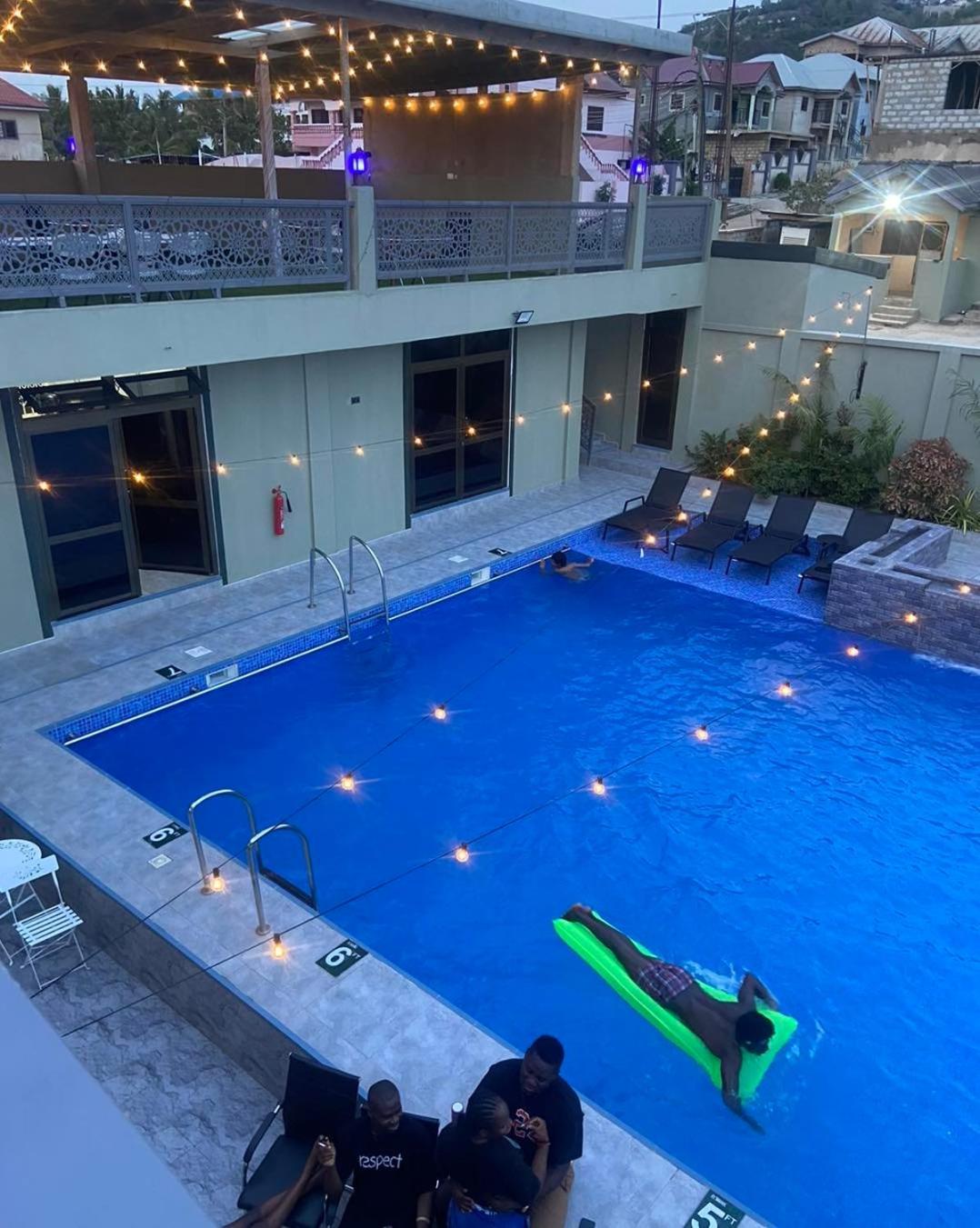 Perriman Hotel Kokrobite Bagian luar foto