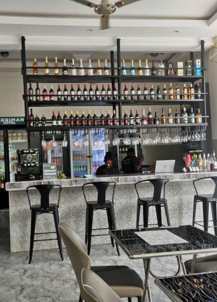 Perriman Hotel Kokrobite Bagian luar foto